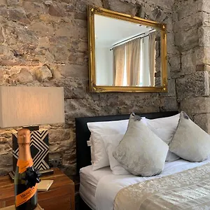 Royal Mile By The Castle Aparthotel Edimburgo